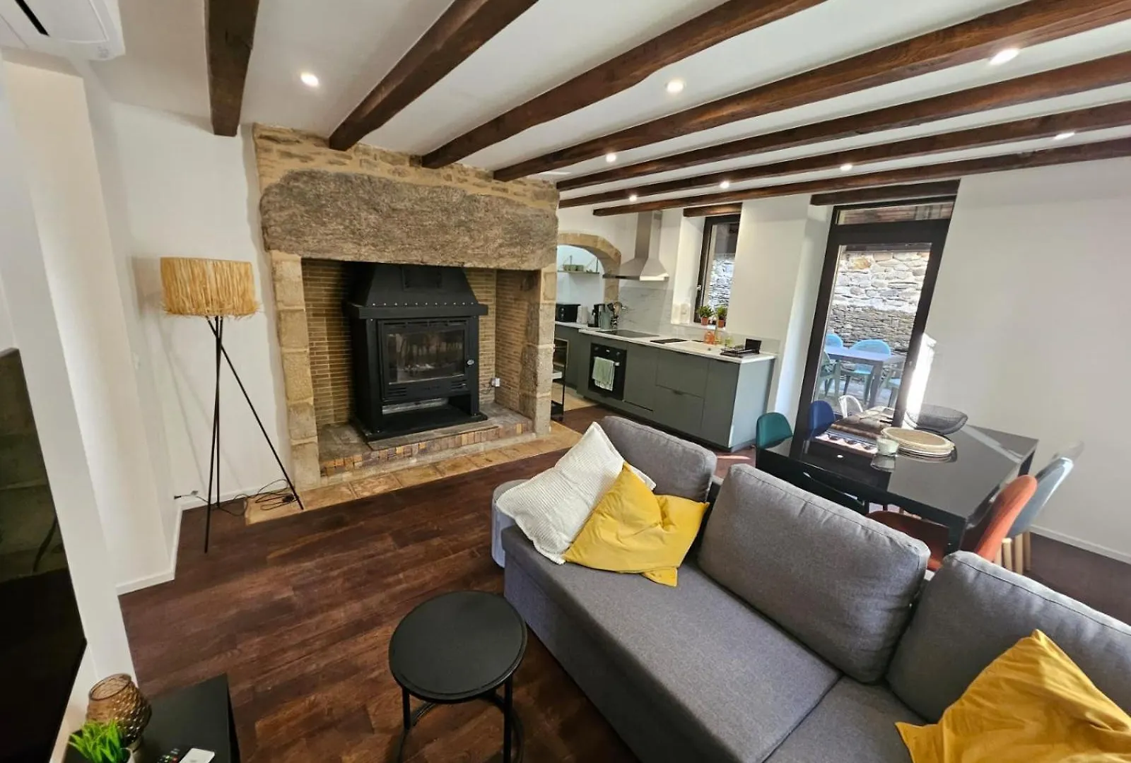 Charmante Maisonette Du Lot Renovee Avec Balneo Latouille-Lentillac