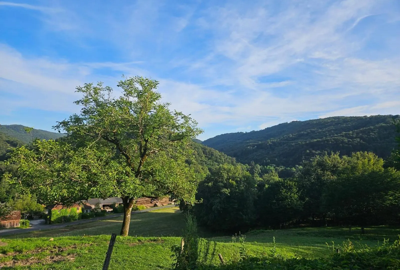 Holiday home Charmante Maisonette Du Lot Renovee Avec Balneo Latouille-Lentillac