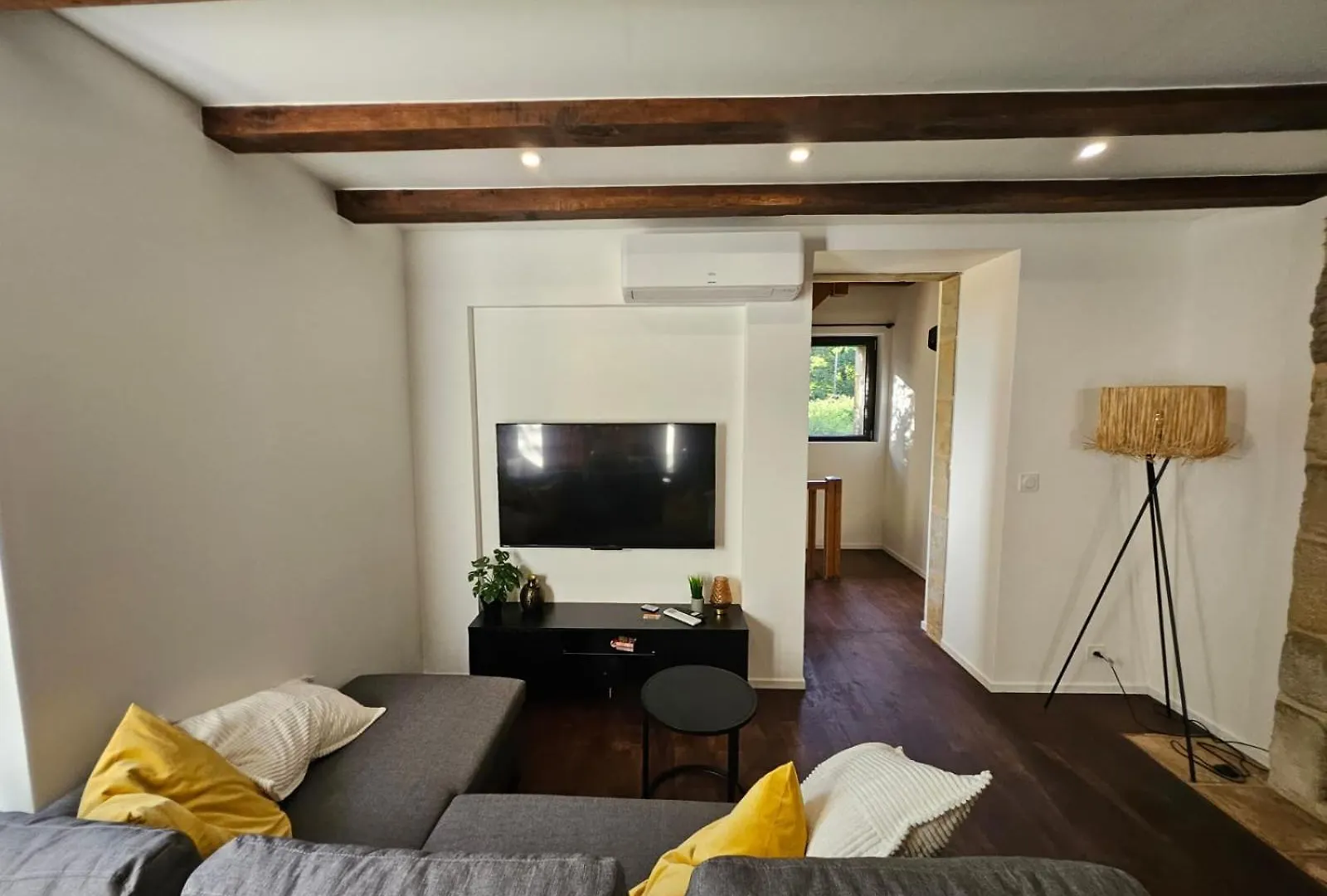 Holiday home Charmante Maisonette Du Lot Renovee Avec Balneo Latouille-Lentillac